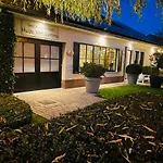Bed & Breakfast Huize Damme 4*