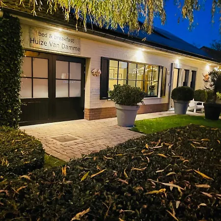 Bed and Breakfast Huize Damme 4*